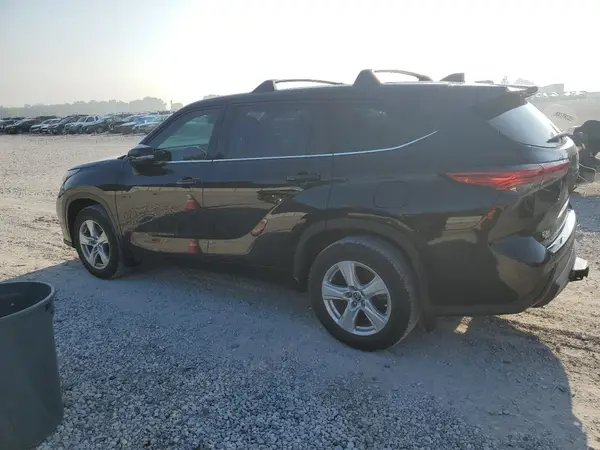 5TDZZRAHXMS533773 2021 TOYOTA HIGHLANDER - Image 2