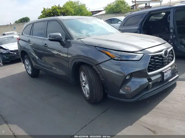 5TDZZRAHXNS116218 2022 TOYOTA HIGHLANDER - Image 1
