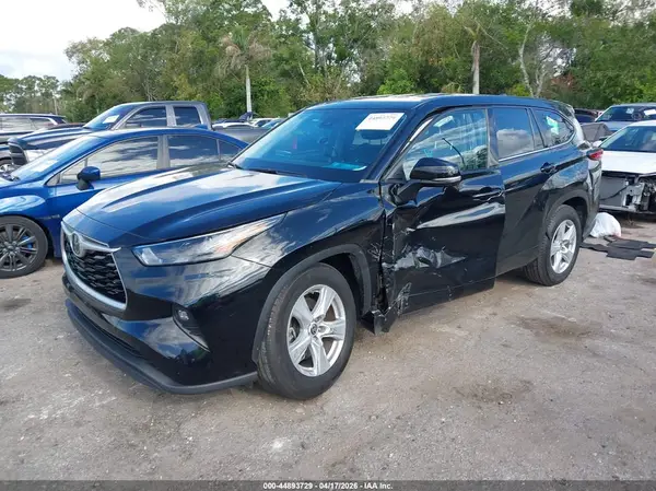 5TDZZRAHXNS133407 2022 TOYOTA HIGHLANDER - Image 2
