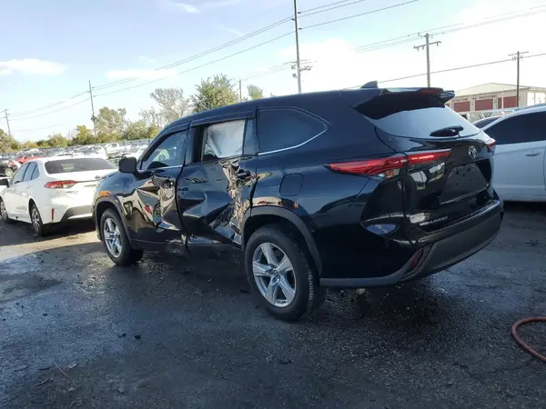 5TDZZRAHXNS541180 2022 TOYOTA HIGHLANDER - Image 2
