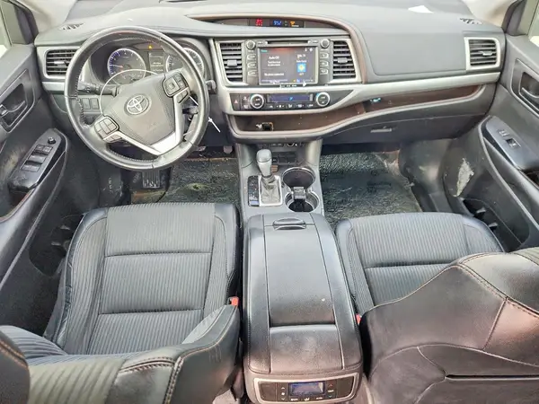 5TDZZRFH0HS208161 2017 TOYOTA HIGHLANDER - Image 8