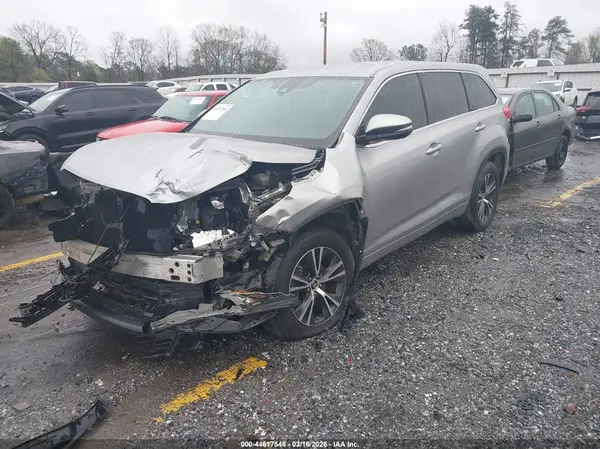 5TDZZRFH0HS219810 2017 TOYOTA HIGHLANDER - Image 2