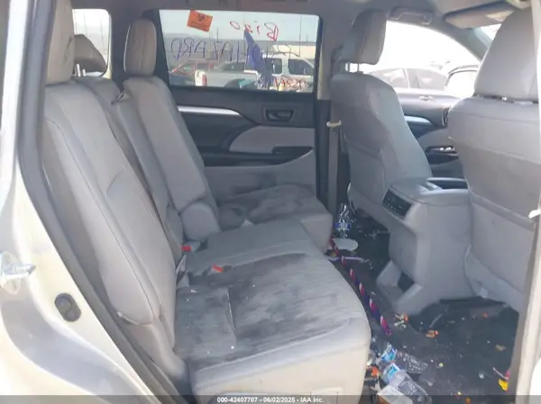 5TDZZRFH0HS229561 2017 TOYOTA HIGHLANDER - Image 8
