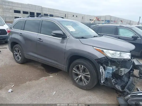 5TDZZRFH0JS236919 2018 TOYOTA HIGHLANDER - Image 1