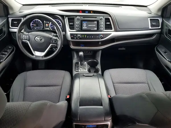 5TDZZRFH0JS243630 2018 TOYOTA HIGHLANDER - Image 8