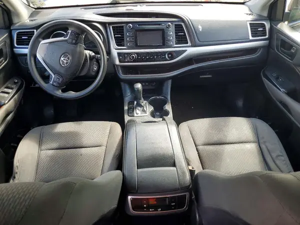 5TDZZRFH0JS281942 2018 TOYOTA HIGHLANDER - Image 8