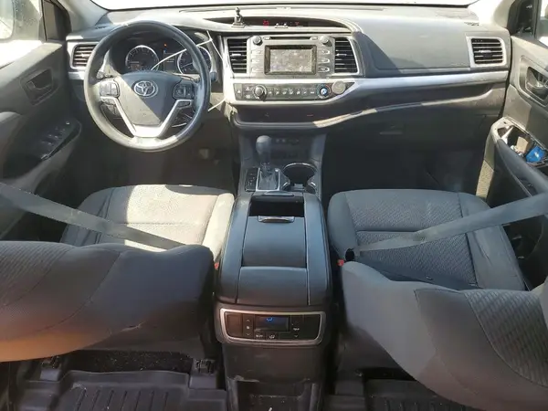 5TDZZRFH0JS284386 2018 TOYOTA HIGHLANDER - Image 8
