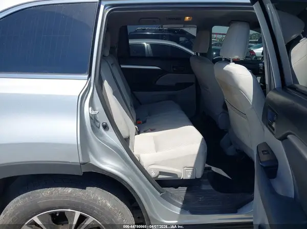 5TDZZRFH0KS289346 2019 TOYOTA HIGHLANDER - Image 8