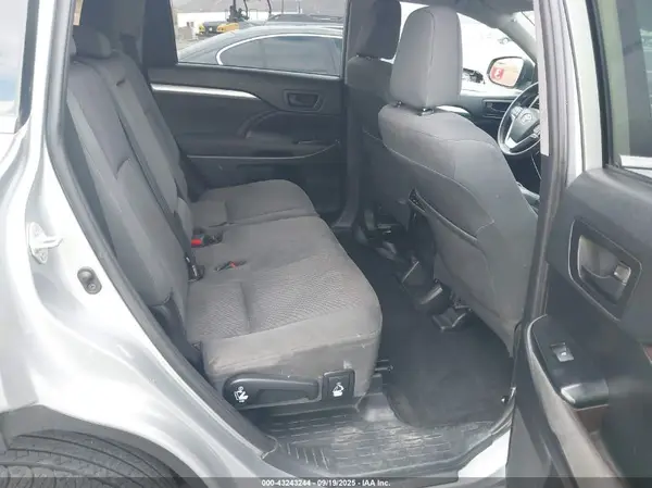 5TDZZRFH0KS290707 2019 TOYOTA HIGHLANDER - Image 8