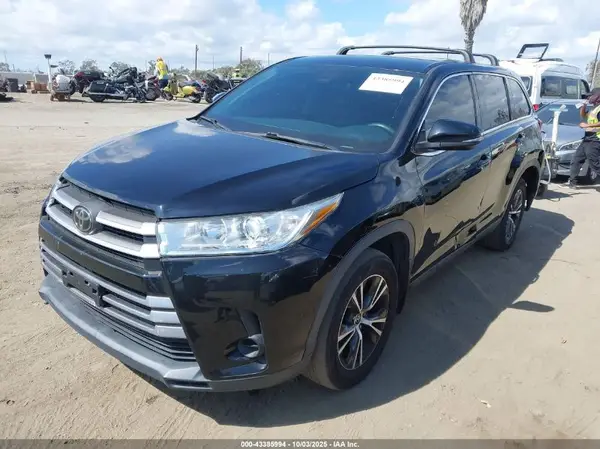 5TDZZRFH0KS291517 2019 TOYOTA HIGHLANDER - Image 2