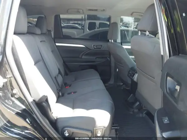 5TDZZRFH0KS291517 2019 TOYOTA HIGHLANDER - Image 8