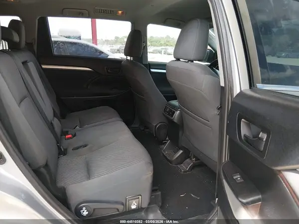 5TDZZRFH0KS291534 2019 TOYOTA HIGHLANDER - Image 8