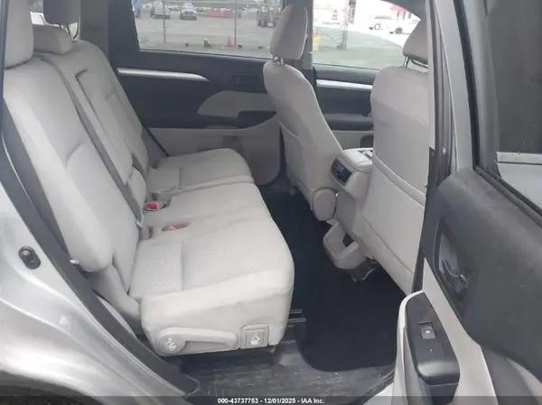 5TDZZRFH0KS296345 2019 TOYOTA HIGHLANDER - Image 8