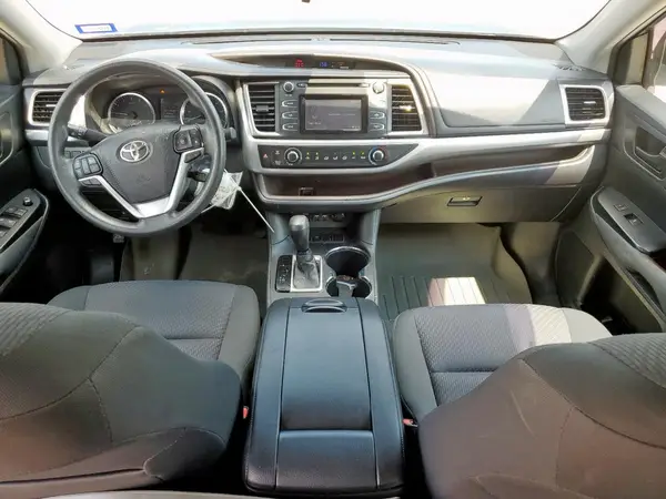 5TDZZRFH0KS296605 2019 TOYOTA HIGHLANDER - Image 8