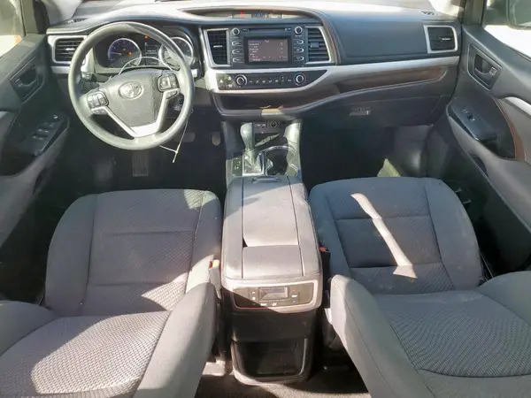 5TDZZRFH0KS301074 2019 TOYOTA HIGHLANDER - Image 8