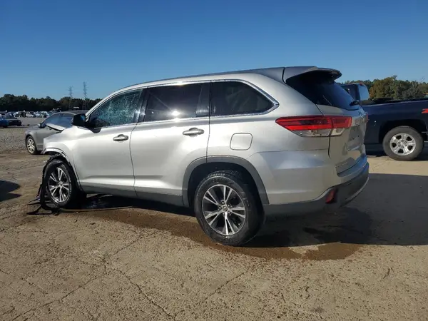 5TDZZRFH0KS303200 2019 TOYOTA HIGHLANDER - Image 2