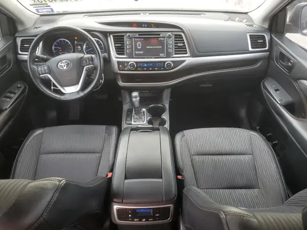 5TDZZRFH0KS305836 2019 TOYOTA HIGHLANDER - Image 8
