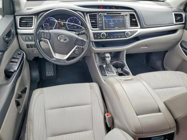 5TDZZRFH0KS310065 2019 TOYOTA HIGHLANDER - Image 8