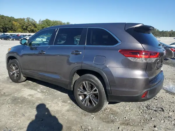 5TDZZRFH0KS313743 2019 TOYOTA HIGHLANDER - Image 2