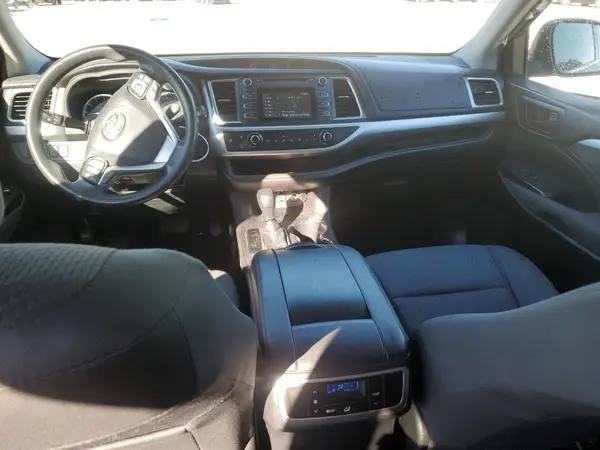 5TDZZRFH0KS313743 2019 TOYOTA HIGHLANDER - Image 8