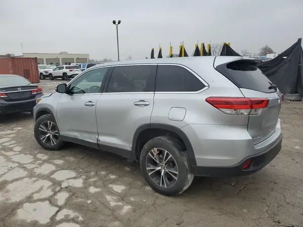 5TDZZRFH0KS318666 2019 TOYOTA HIGHLANDER - Image 2