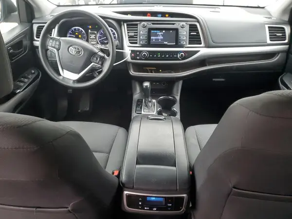 5TDZZRFH0KS318666 2019 TOYOTA HIGHLANDER - Image 8
