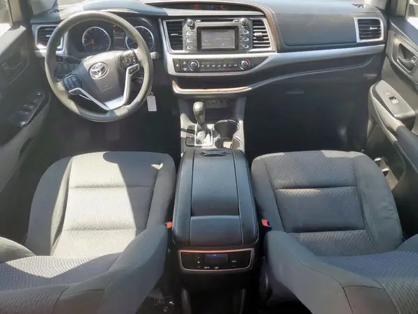 5TDZZRFH0KS324788 2019 TOYOTA HIGHLANDER - Image 8