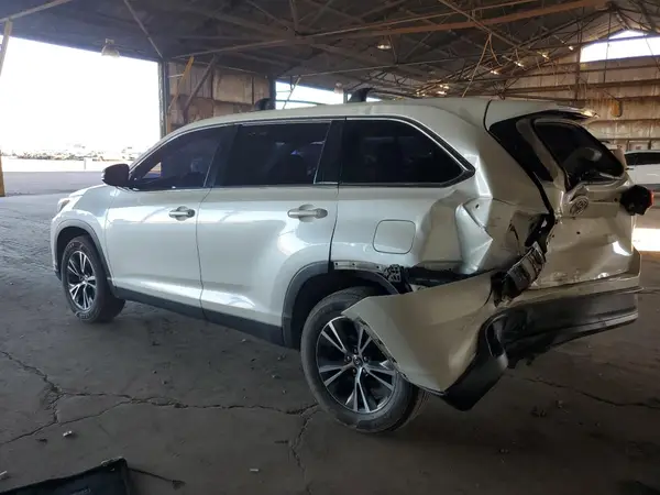 5TDZZRFH0KS327156 2019 TOYOTA HIGHLANDER - Image 2