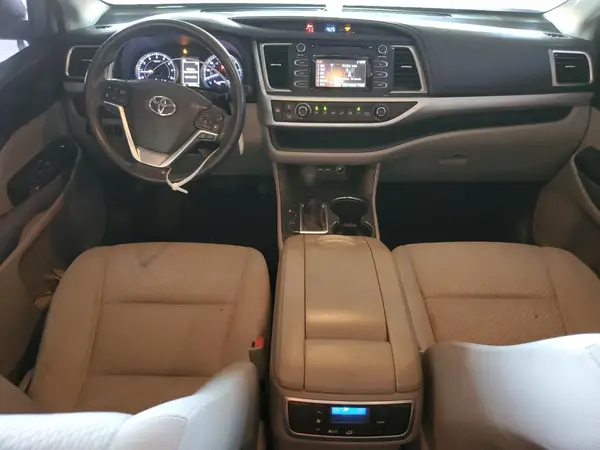 5TDZZRFH0KS327156 2019 TOYOTA HIGHLANDER - Image 8