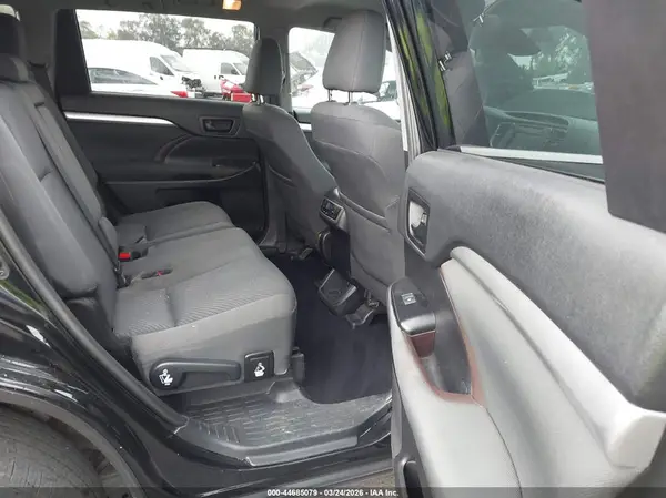 5TDZZRFH0KS342014 2019 TOYOTA HIGHLANDER - Image 8