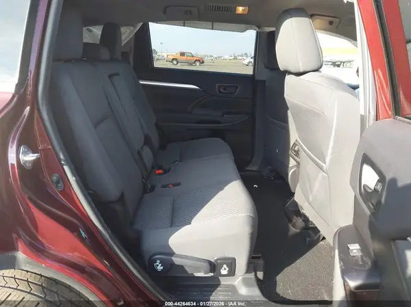 5TDZZRFH0KS348069 2019 TOYOTA HIGHLANDER - Image 8