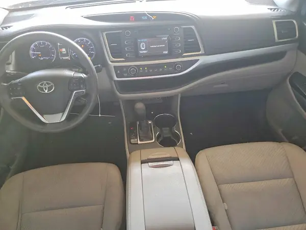 5TDZZRFH0KS349027 2019 TOYOTA HIGHLANDER - Image 8