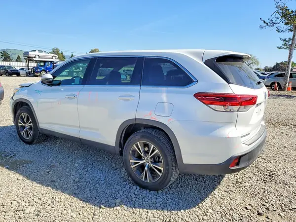 5TDZZRFH0KS351375 2019 TOYOTA HIGHLANDER - Image 2