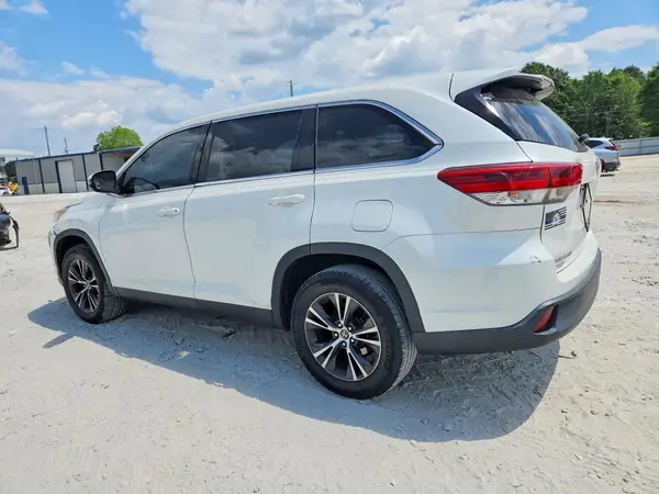 5TDZZRFH0KS359167 2019 TOYOTA HIGHLANDER - Image 2