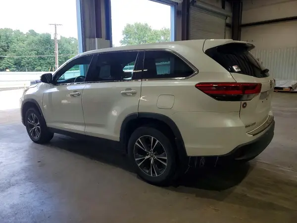5TDZZRFH0KS365633 2019 TOYOTA HIGHLANDER - Image 2