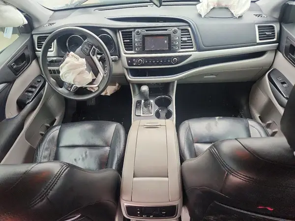 5TDZZRFH0KS365986 2019 TOYOTA HIGHLANDER - Image 8