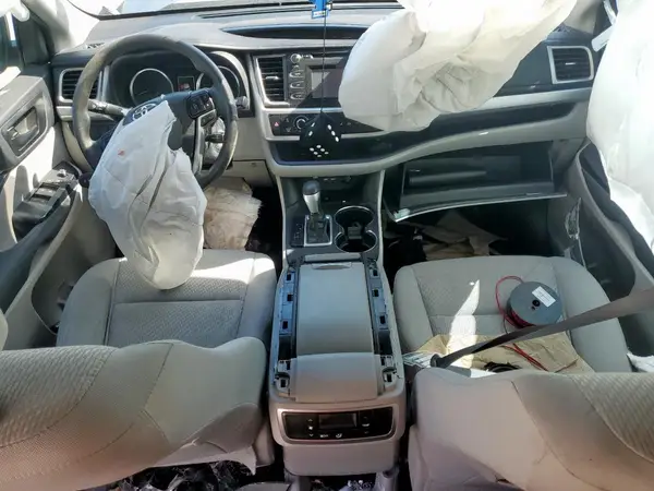 5TDZZRFH0KS368998 2019 TOYOTA HIGHLANDER - Image 8