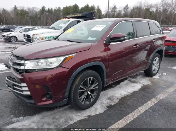 5TDZZRFH1HS200621 2017 TOYOTA HIGHLANDER - Image 2