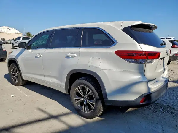 5TDZZRFH1HS201378 2017 TOYOTA HIGHLANDER - Image 2