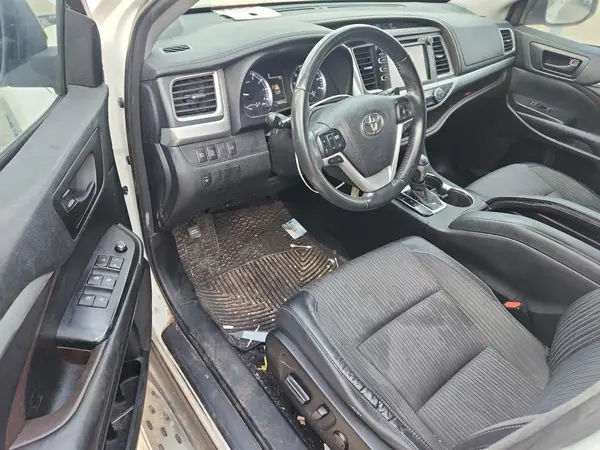 5TDZZRFH1HS214762 2017 TOYOTA HIGHLANDER - Image 8