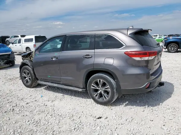 5TDZZRFH1HS216897 2017 TOYOTA HIGHLANDER - Image 2