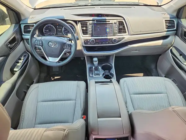 5TDZZRFH1HS227771 2017 TOYOTA HIGHLANDER - Image 8