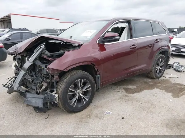 5TDZZRFH1JS243653 2018 TOYOTA HIGHLANDER - Image 2