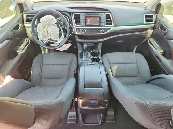 5TDZZRFH1JS250439 2018 TOYOTA HIGHLANDER - Image 8