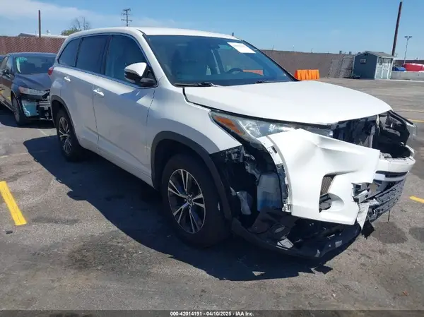 5TDZZRFH1JS251459 2018 TOYOTA HIGHLANDER - Image 1