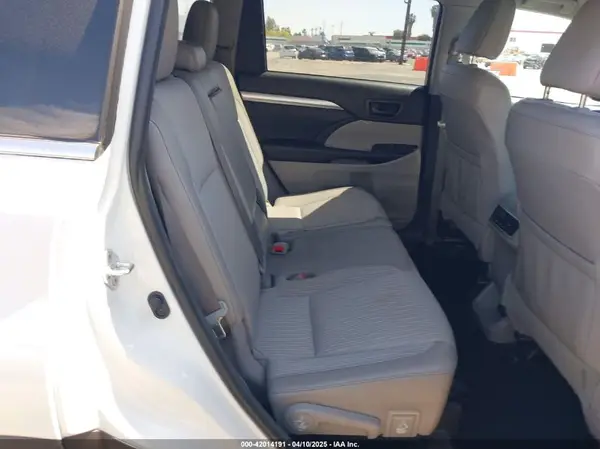 5TDZZRFH1JS251459 2018 TOYOTA HIGHLANDER - Image 8