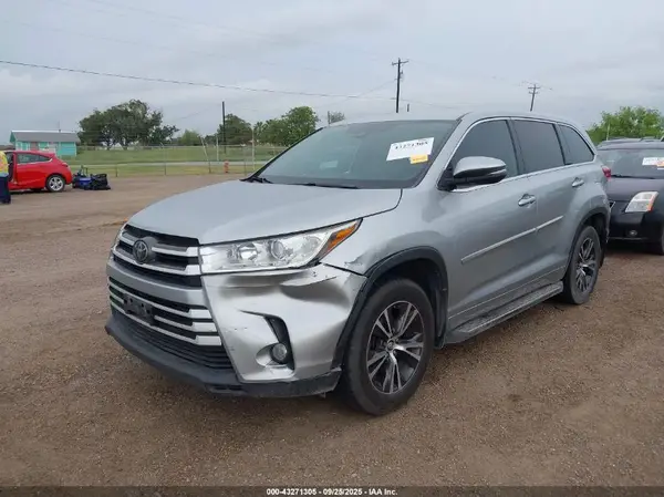 5TDZZRFH1JS256239 2018 TOYOTA HIGHLANDER - Image 2