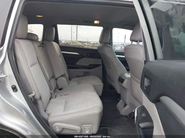 5TDZZRFH1JS256239 2018 TOYOTA HIGHLANDER - Image 8
