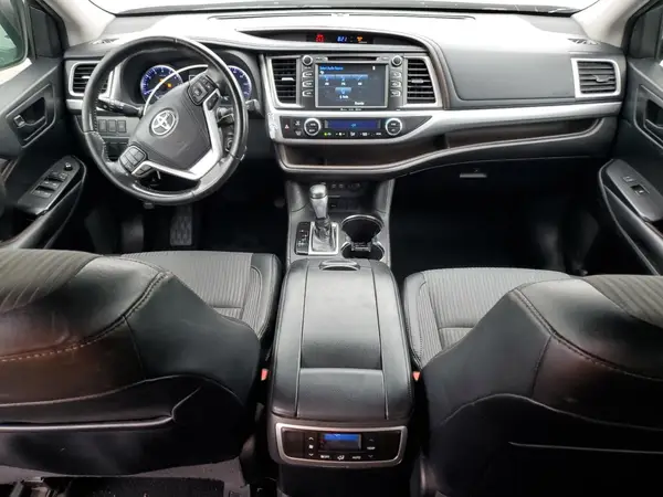 5TDZZRFH1JS260307 2018 TOYOTA HIGHLANDER - Image 8
