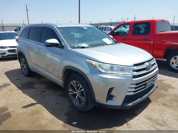 5TDZZRFH1JS264969 2018 TOYOTA HIGHLANDER - Image 1